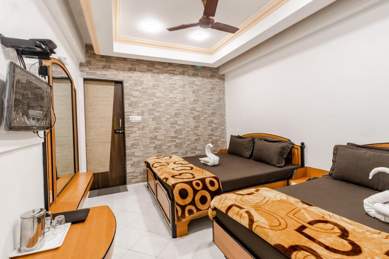 Hotel Vyankatesh & Pure Veg Restaurant Mahābaleshwar Kültér fotó