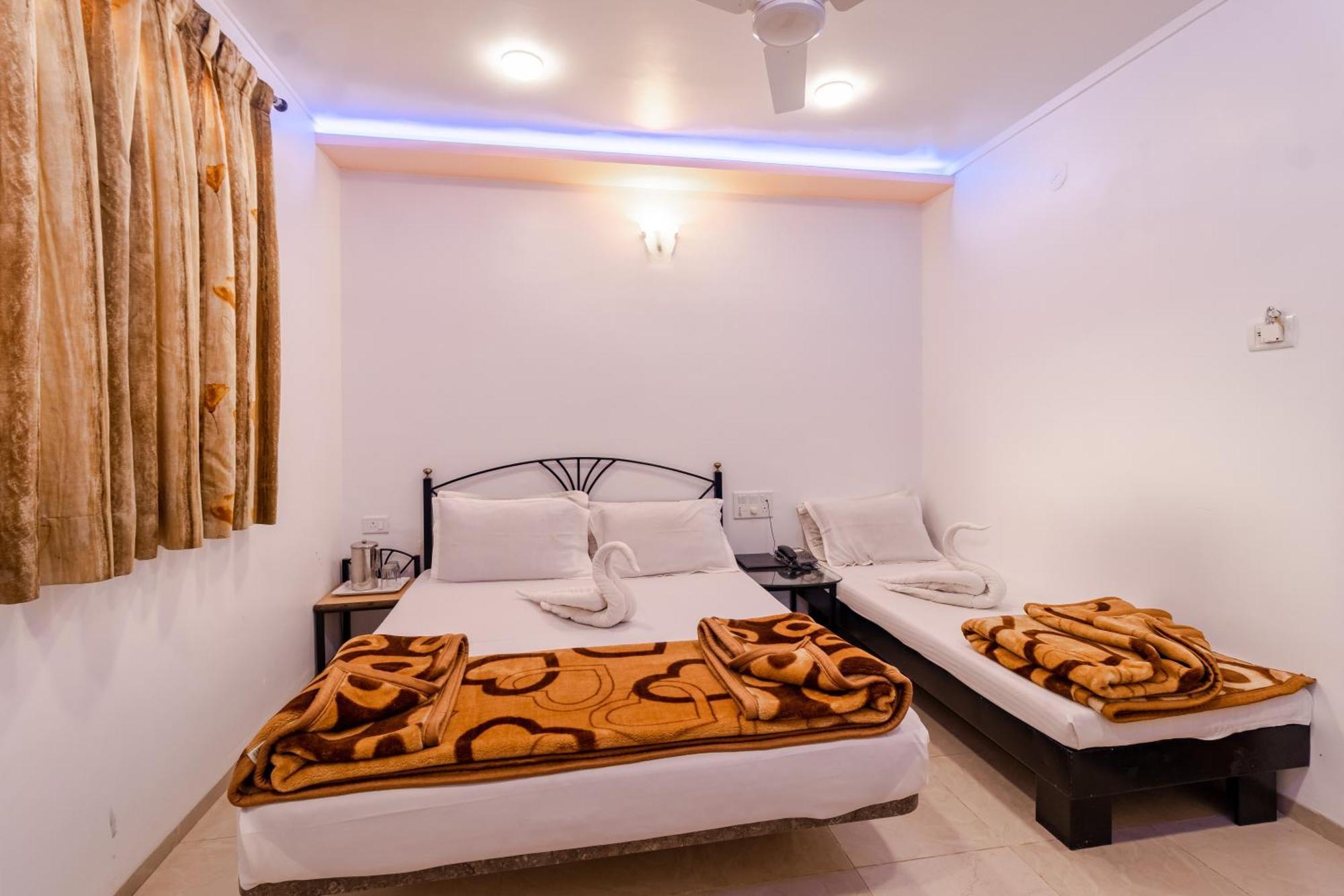 Hotel Vyankatesh & Pure Veg Restaurant Mahābaleshwar Kültér fotó