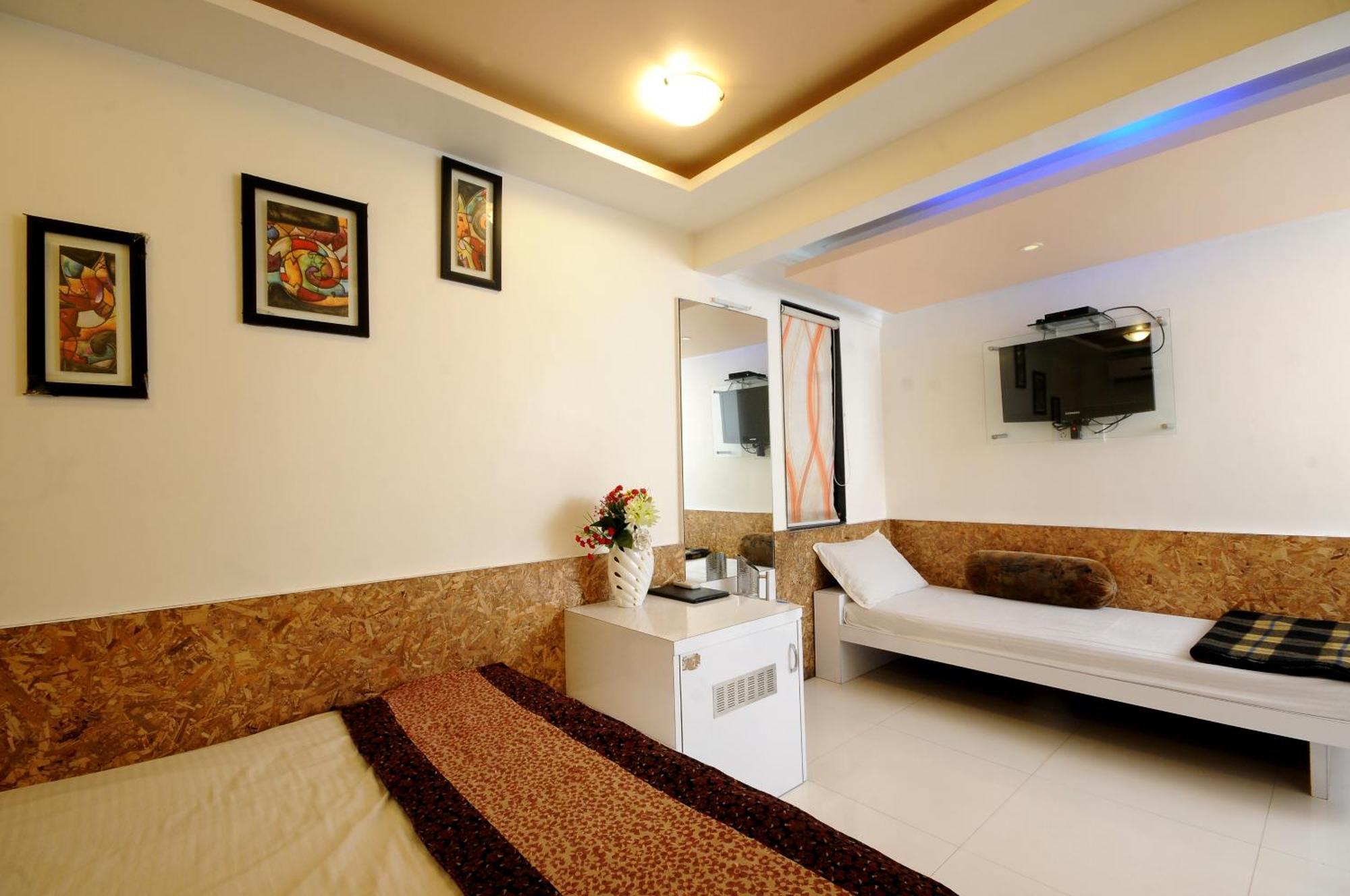 Hotel Vyankatesh & Pure Veg Restaurant Mahābaleshwar Kültér fotó