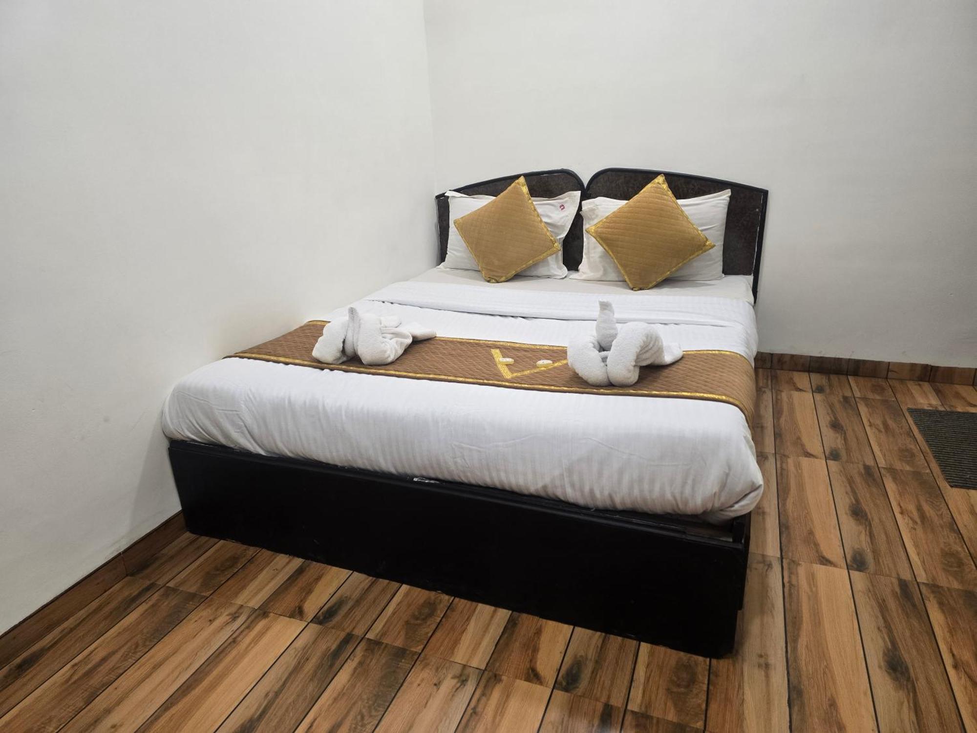 Hotel Vyankatesh & Pure Veg Restaurant Mahābaleshwar Kültér fotó